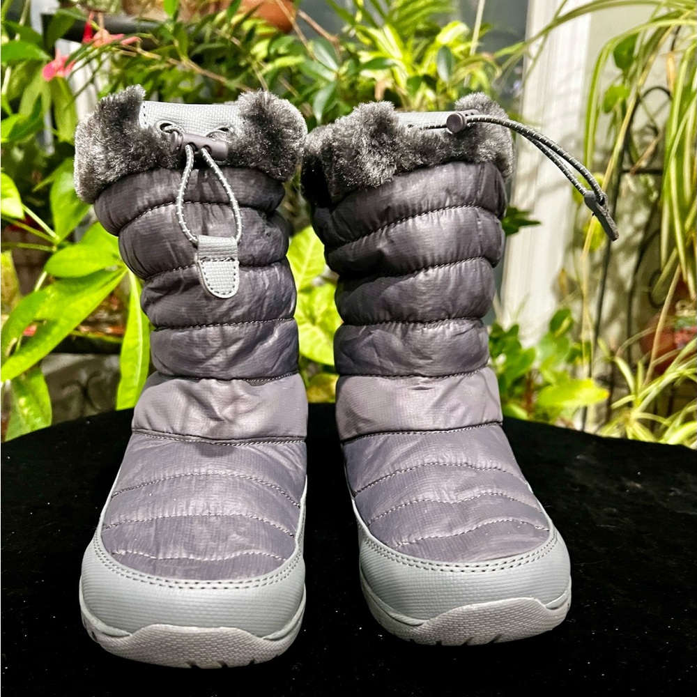 Stylish Gray Women’s Winter Boots